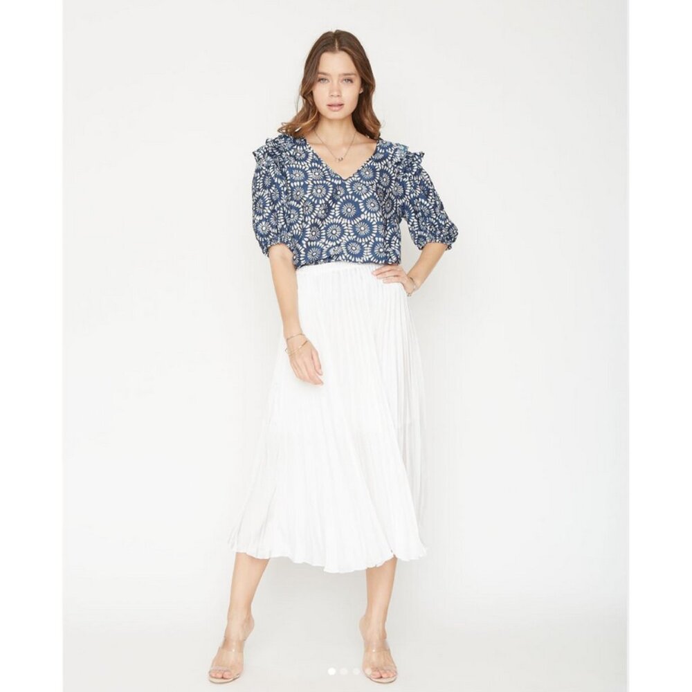 Caballero Sz. XS Silk Blend Cloe Top in Batik Circle